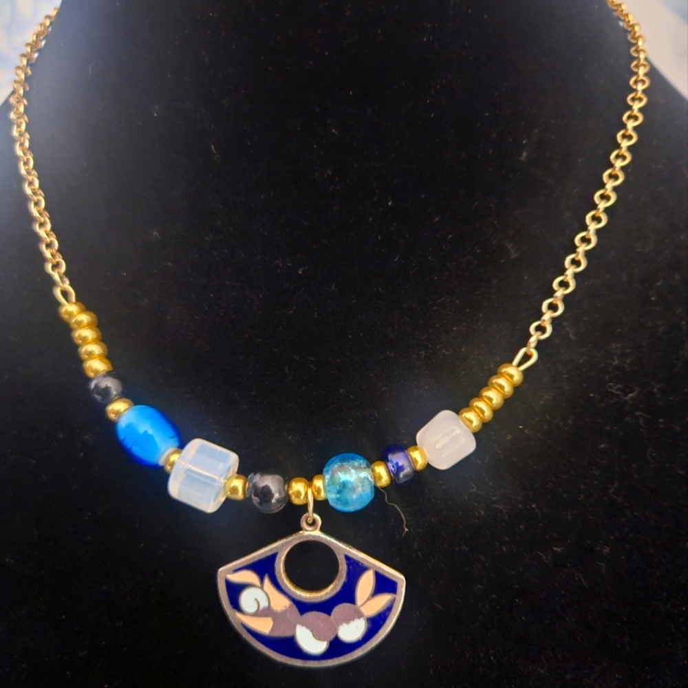 Artisan necklace